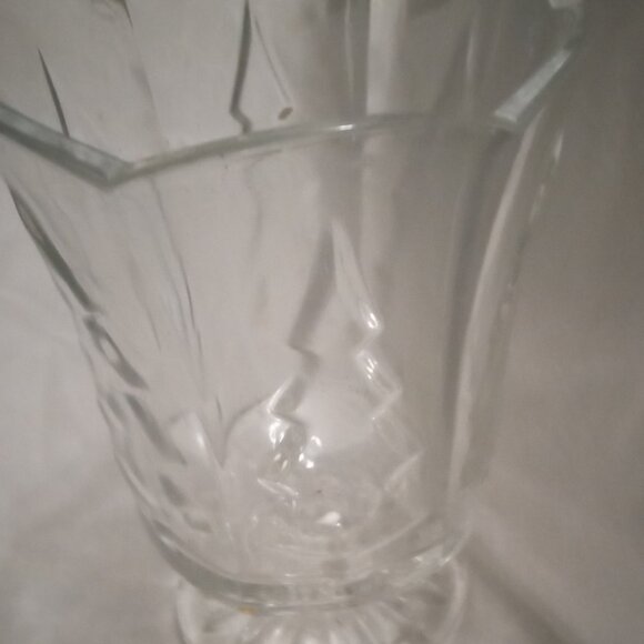 Glass holiday vase 7.5" 3-D christmas trees on outside Christman in July event - Picture 2 of 5